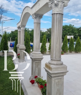 DECORATIVE CONCRETE COLUMNS