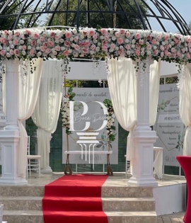 DECORATIVE CONCRETE COLUMNS